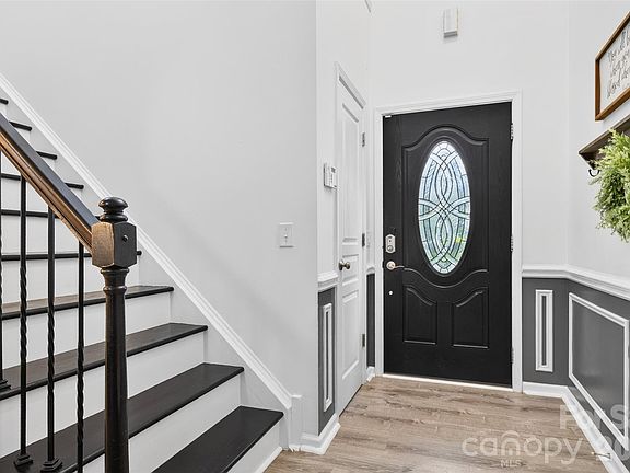 4th image of 9834 Dominion Crest Dr