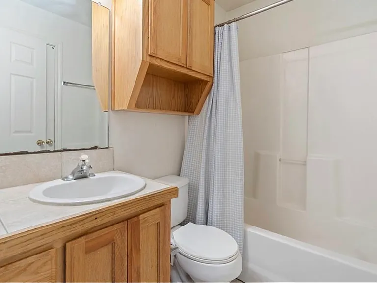 317 N Katy Rd #202 — Photo 5