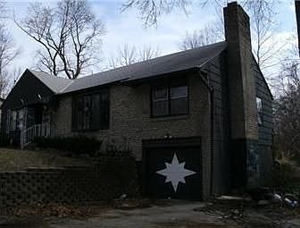1st image of 4743 Wood Ave
