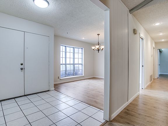 3rd image of 8342 Bluff Bend Dr