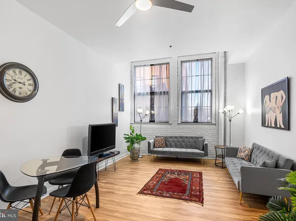 315 New St APT 216, Philadelphia, PA 19106