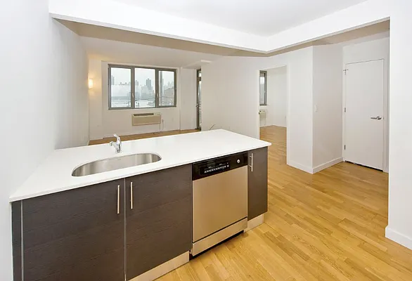 Rented by Astoria Realty | media 1