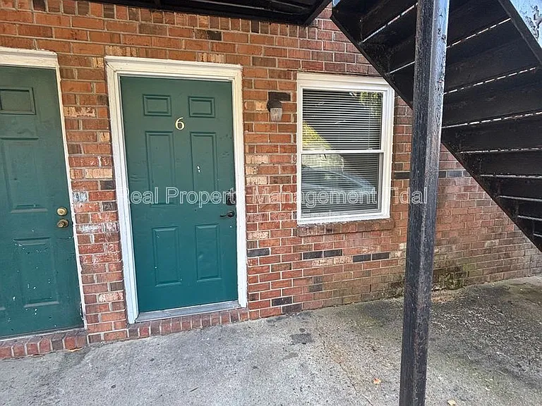 6255 Alexander St #6 — Photo 1