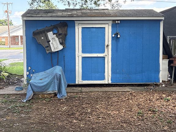 2nd image of 111 Lombardy Dr