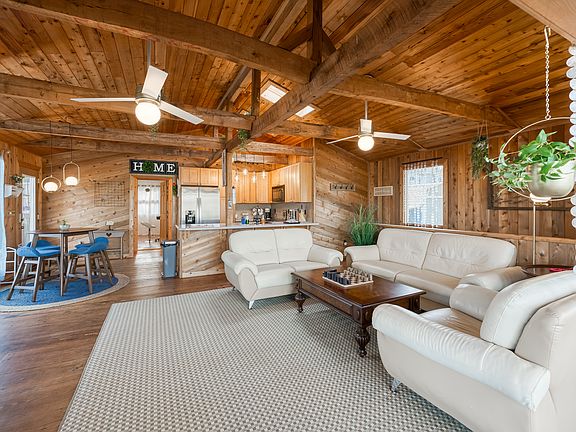 2nd image of 54 Dogwood Ct
