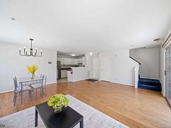 3rd image of 2903 Appleton Way