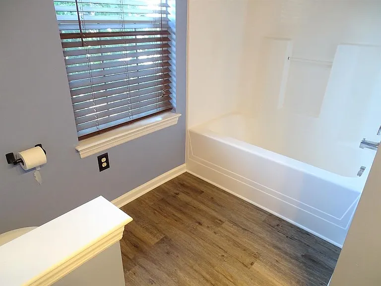 56 N Village Cir — Photo 19