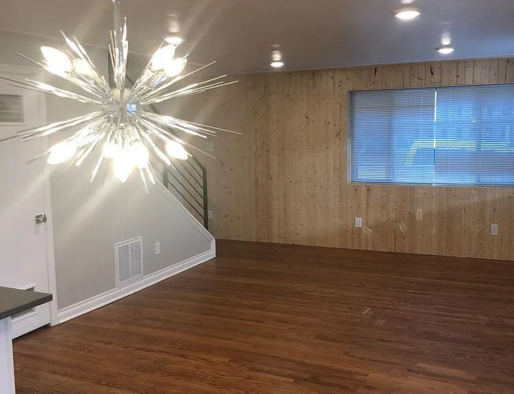 1284 S Harrison St — Photo 8