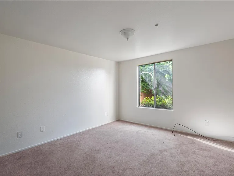 2001 Broadway Ave #223 — Photo 8