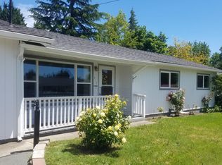 917 SW Cottonwood St, Grants Pass, OR 97526