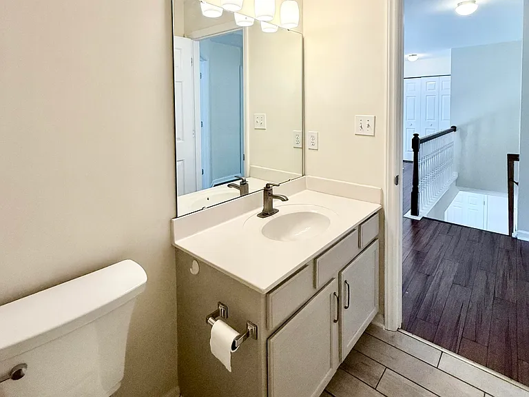2729 E Shoreham St — Photo 45