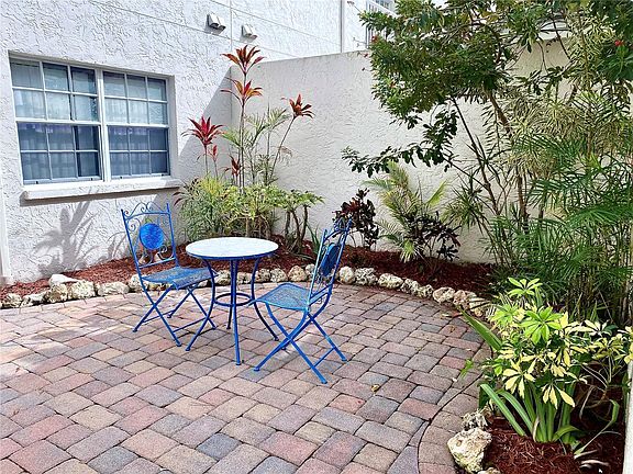 5th image of 11455 SW Harbor Way W #1610