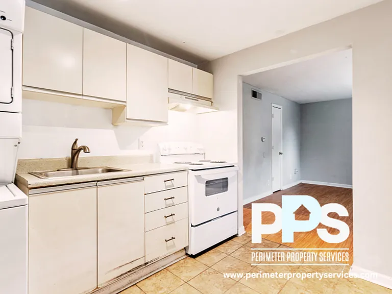 195 Randolph St NE #8 — Photo 3