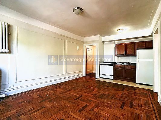 2nd image of 108 Park Ter E #A3