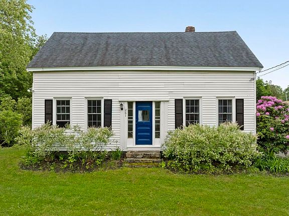 4th image of 261 Ocean Point Road
