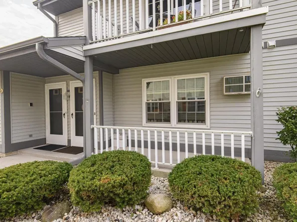 810 Rockingham COURT #D, West Bend, WI 53090