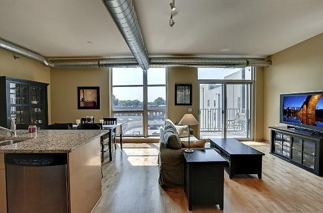 1st image of 1211 Lagoon Ave Floor 4