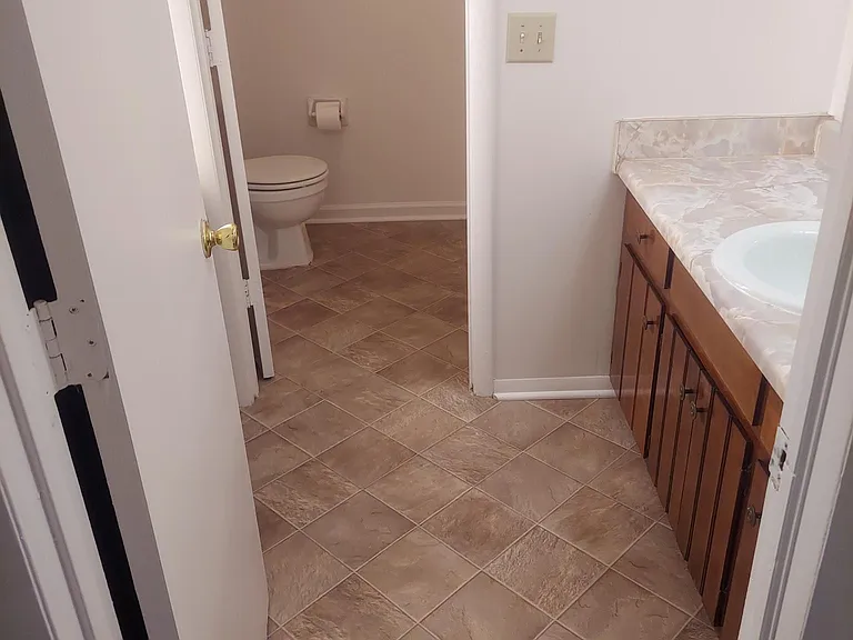 1602 Sulphur Springs Rd — Photo 8