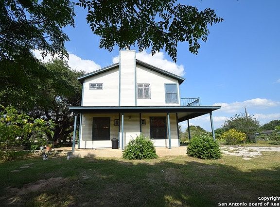 3rd image of 1330 Eagle Creek Dr