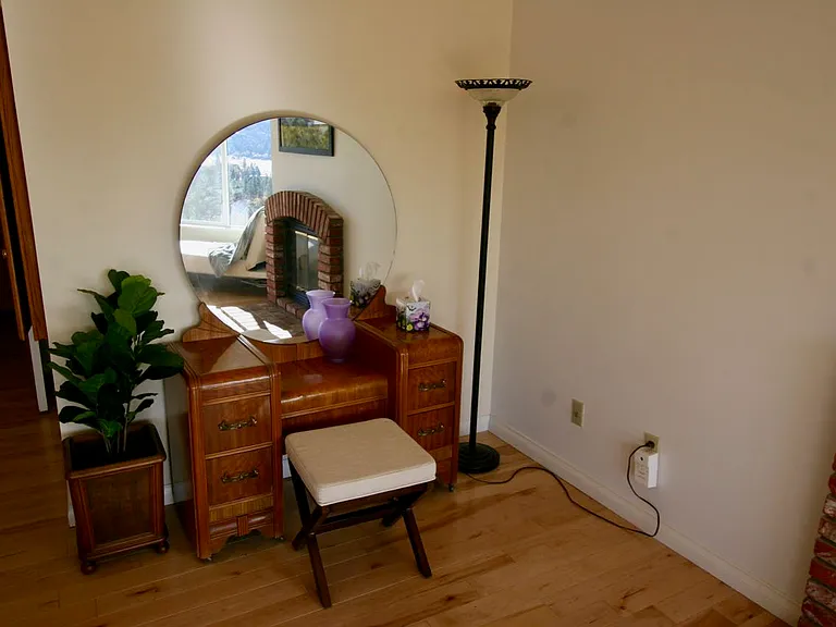 1273 Yosemite Dr — Photo 8