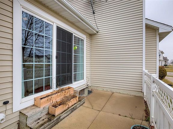 2nd image of 2510 NW Heritage Ave