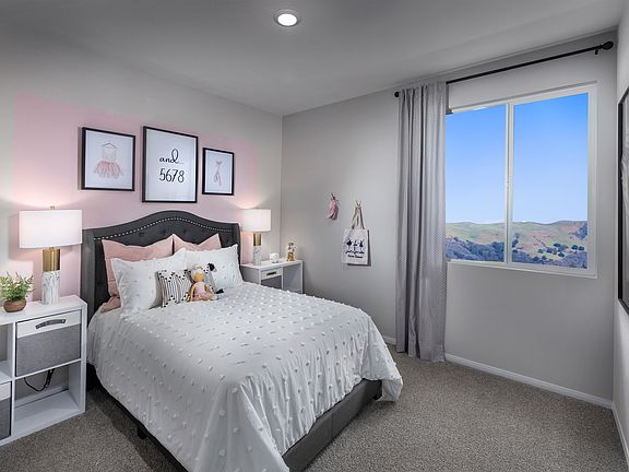 Residence 1 - bedroom 2