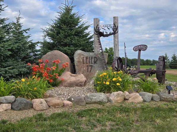 4320 Trappers Ln, Velva, ND 58790