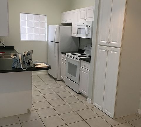 3rd image of 1501 Partin Dr Unit 301
