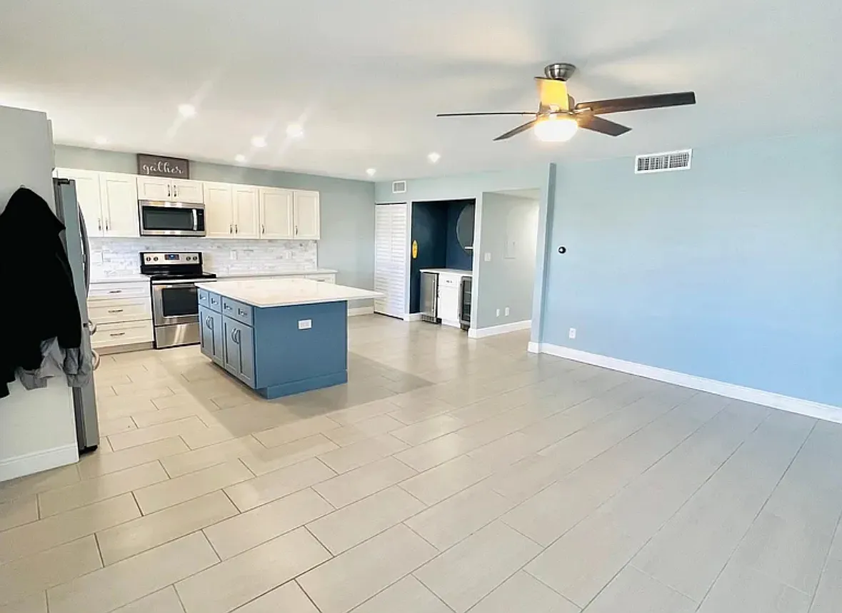 2 bed, 975 sqft, $2,495 — Photo 4