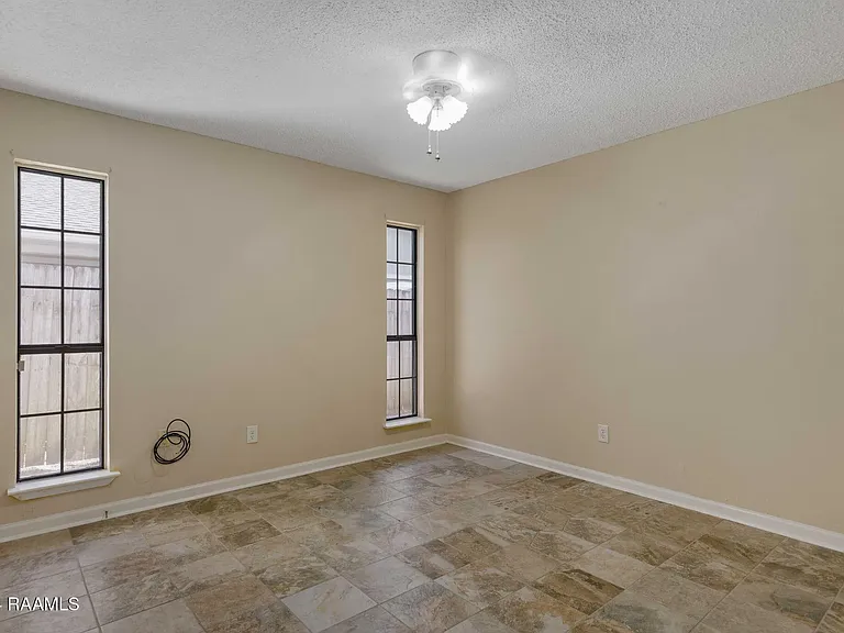 103 Wadsworth Dr #A — Photo 20