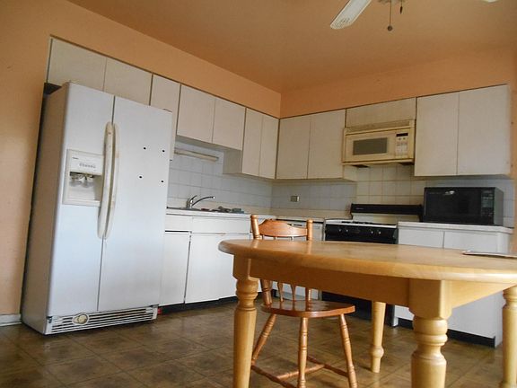 4th image of 2705 Hollydale Dr