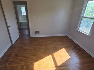 2703-2705 Eakin Rd, Columbus, OH 43204