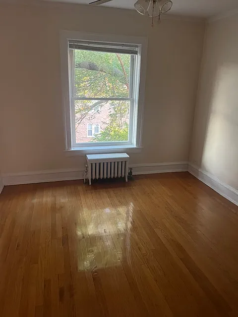 720 Hinman Ave — Photo 4