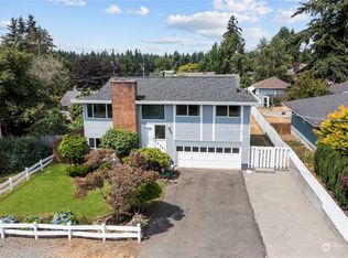 16257 11th Ave SW, Seattle, WA 98166