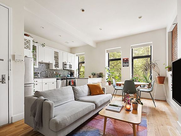 2nd image of 661 Lafayette Ave #3