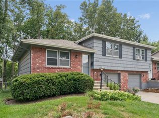 7817 England Dr, Overland Park, KS 66204