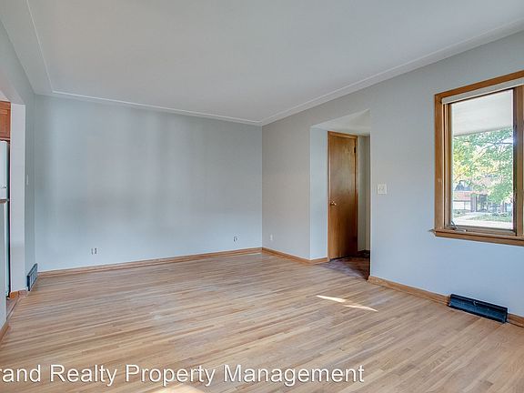 5th image of 1808-1810 Ulysses St NE #1808