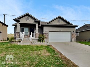 935 E Chris Cir, Clearfield, UT 84015