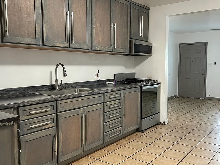 6951 Hoffman Ave — Photo 13