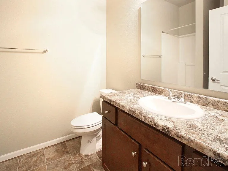Brookledge Apartments — Photo 23