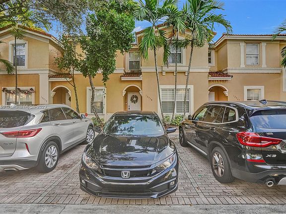 4th image of 12958 SW 32nd St #103