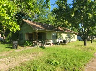 2331 W Walker St, Denison, TX 75020