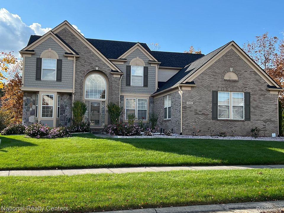 1st image of 8290 Hummingbird Dr