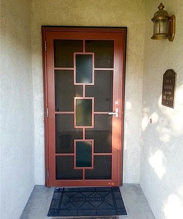 4th image of 15035 Oak Ln