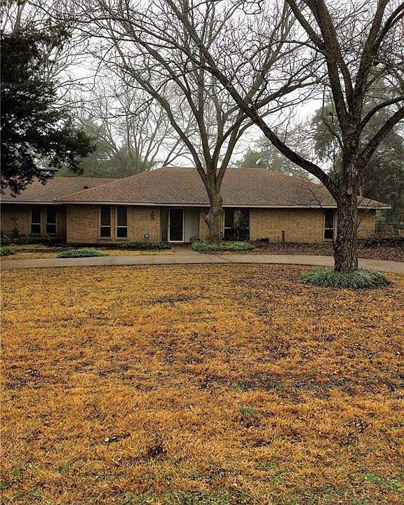 1st image of 304 Willow Creek Ln