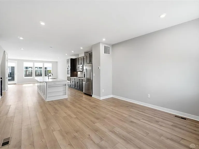 7241 Otley Dr — Photo 29