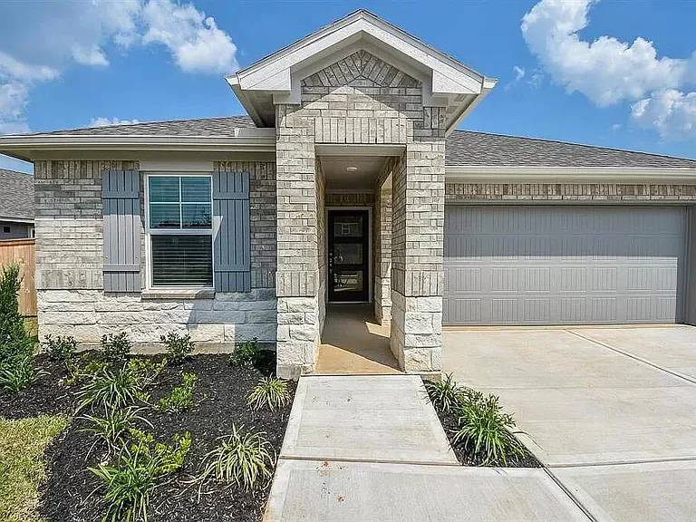 38552 Winding Meadows Dr — Photo 1