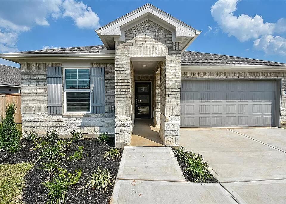 1st image of 38552 Winding Meadows Dr