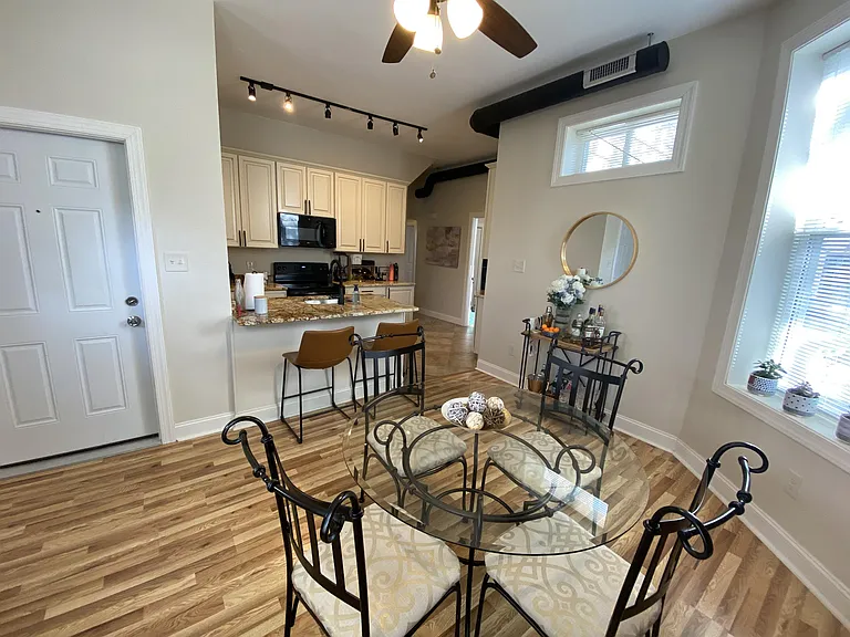 262 S Winebiddle St #6 — Photo 9