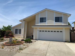 109 Oak Ct, Hercules, CA 94547